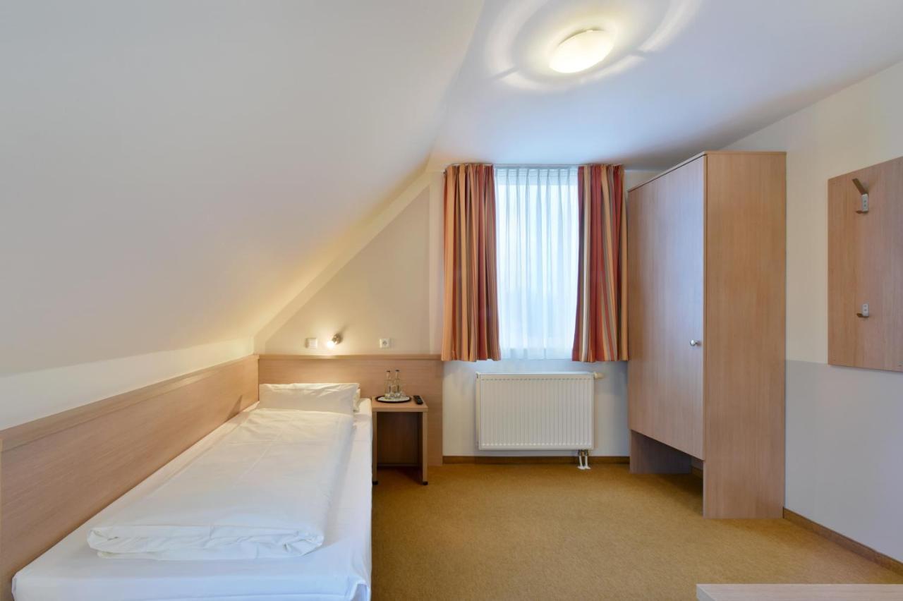 Meinhotel Hamborg Eksteriør billede