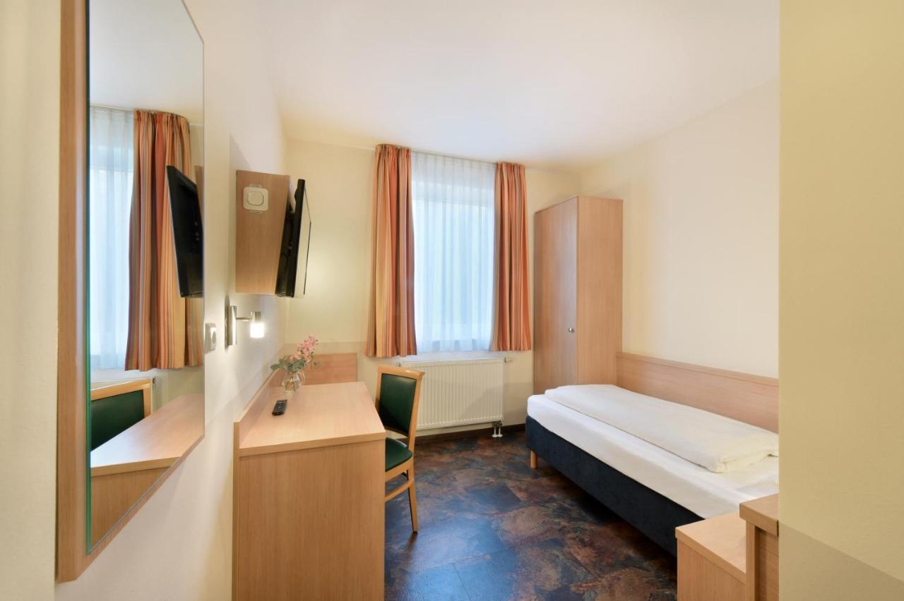Meinhotel Hamborg Eksteriør billede